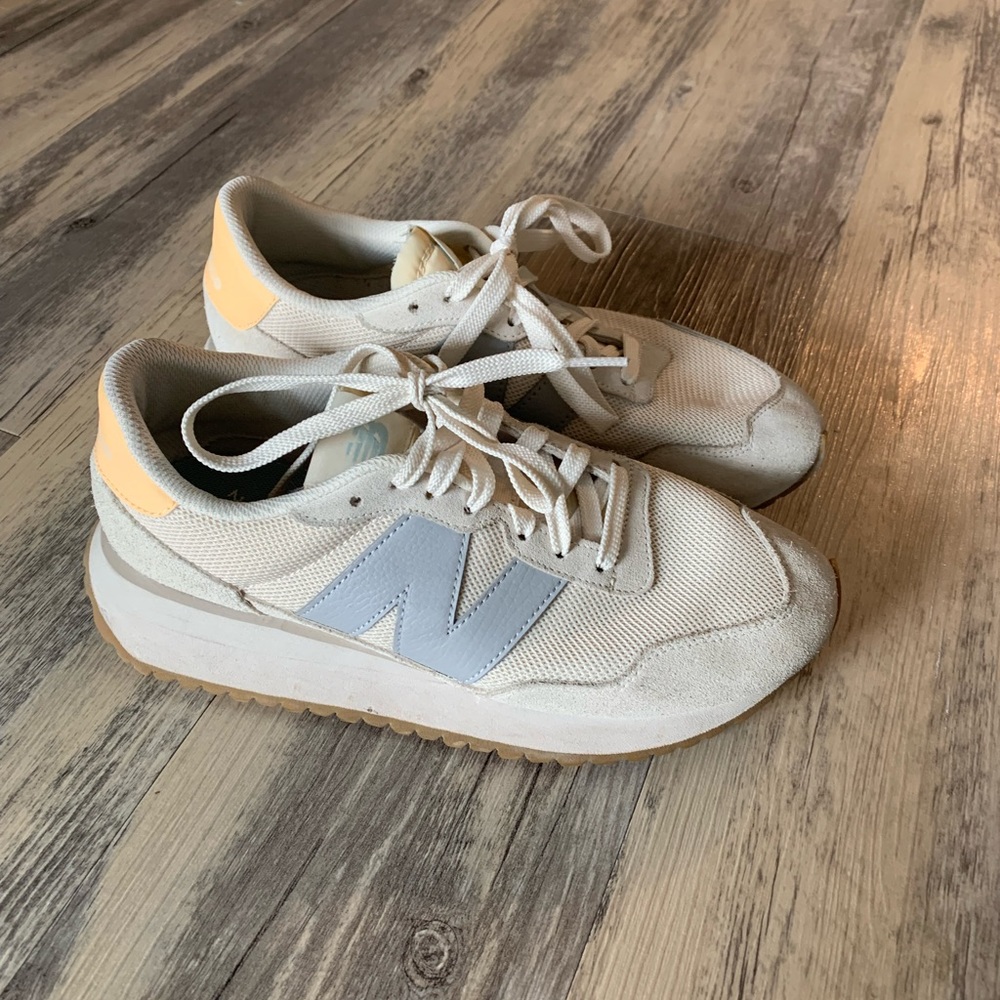 New Balance 237 Sneakers